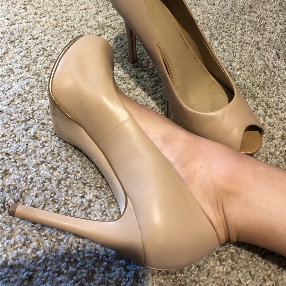Guess heels